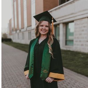 Meet your Posher, Katelyn